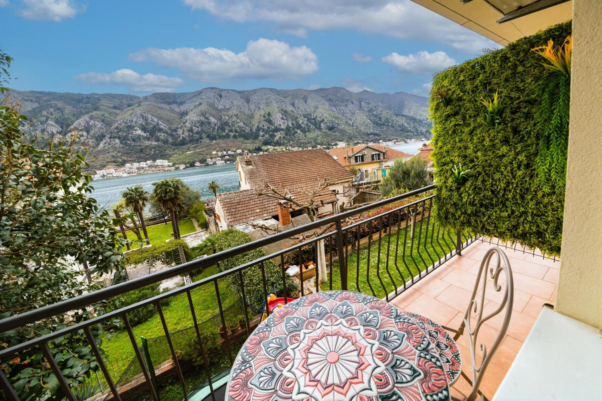Apartmani F&M Cattaro Esterno foto